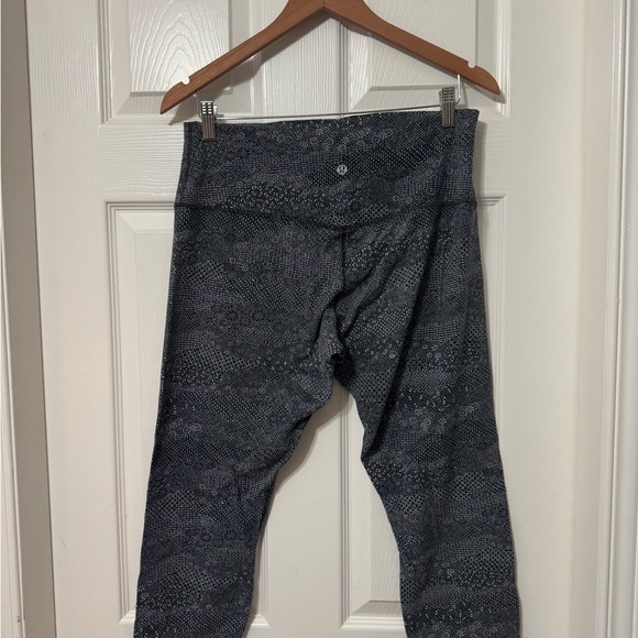 Lululemon align crop size 10 VVVGUC - Picture 2 of 7